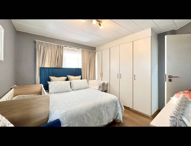 2 BEDROOM APARTMENT TO LET IN CRAIGHALL PARK